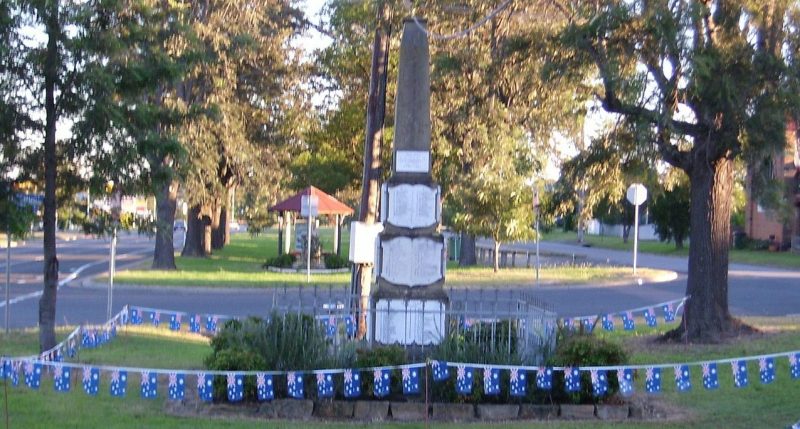 г. Грета. Военный мемориальный кенотаф.