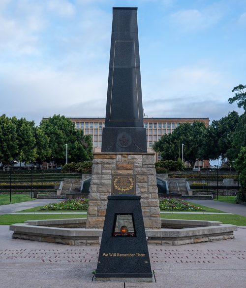 г. Ньюкасл. Военный мемориал в городском парке.