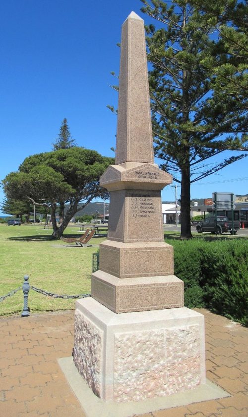 г. Пеннешоу. Военный мемориал.