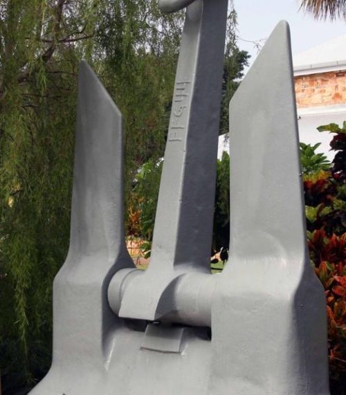 г. Дарвин. Якорь памяти Дарвина от HMAS.