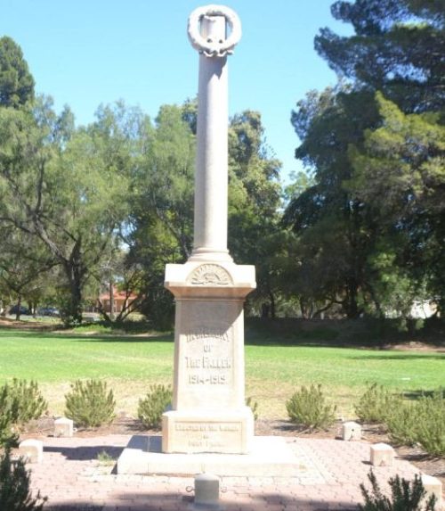 г. Порт-Пири-Уэст. Мемориал женщинам-солдатам.