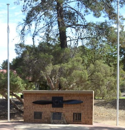 г. Порт-Пири-Уэст. Памятник Королевским ВВС.