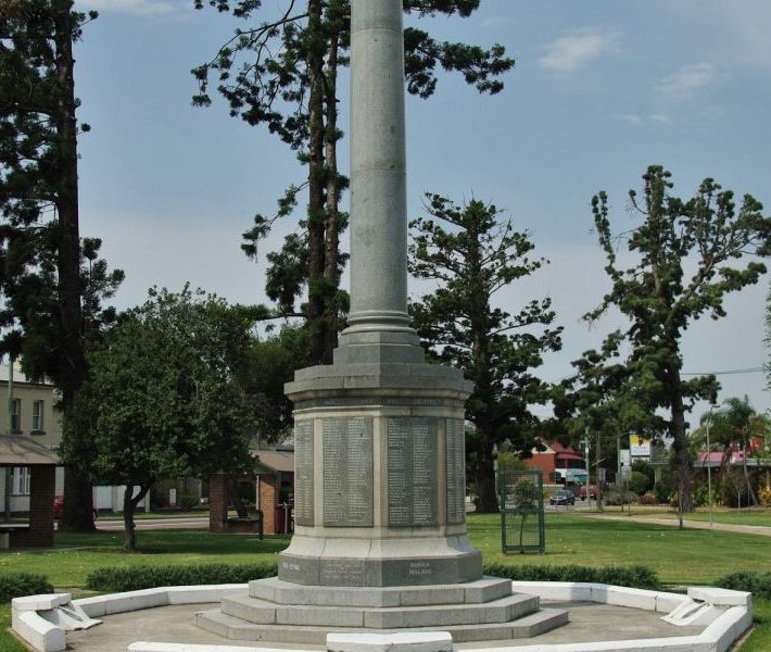 г. Синглтон. Военный мемориал.