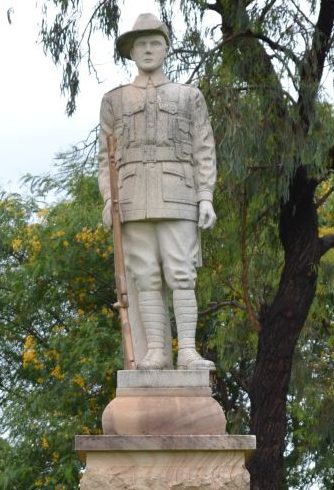 г. Каймкилленбун. Военный мемориал.