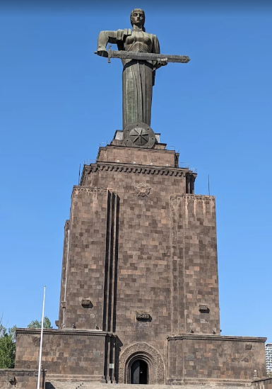Памятник «Мать Армения».