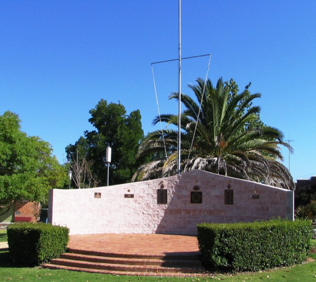 г. Стэнторп. Военный мемориал.