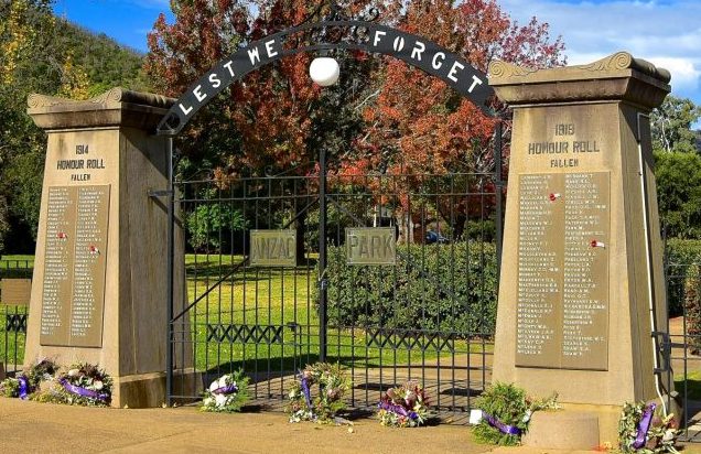 г. Тамворт. Мемориал АНЗАК.