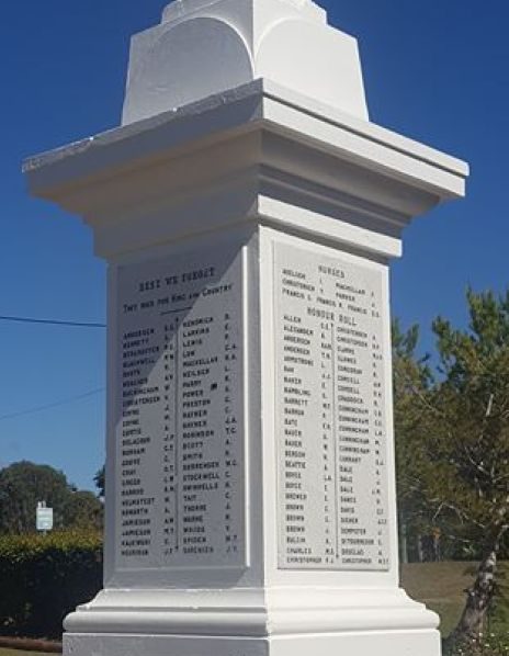 г. Тиаро. Военный мемориал.