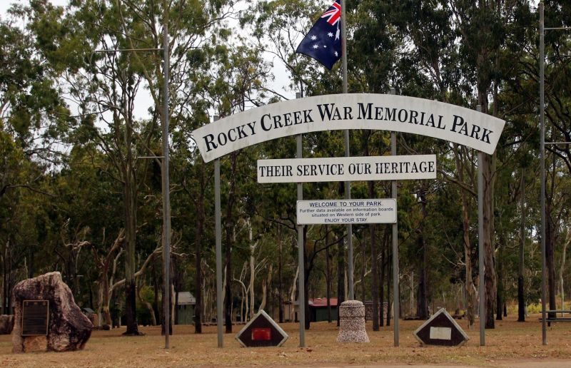 г. Толга. Военно-мемориальный парк Роки-Крик. посвящен военнослужащим, служившим на Тихоокеанском театре военных действий во время Второй мировой войны. В парке установлено более 100 мемориальных досок, посвященных отдельным подразделениям.