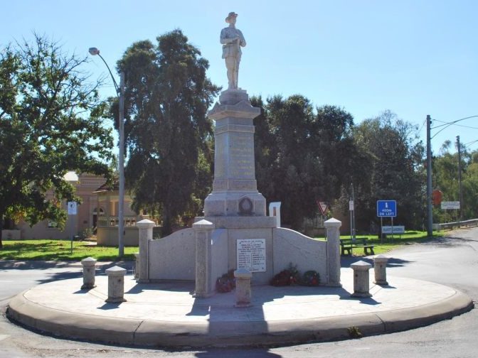 г. Чарльтон. Военный мемориал.