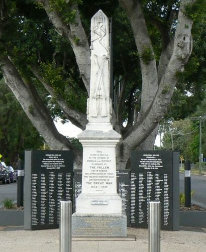 г. Эмеральд. Военный мемориал.