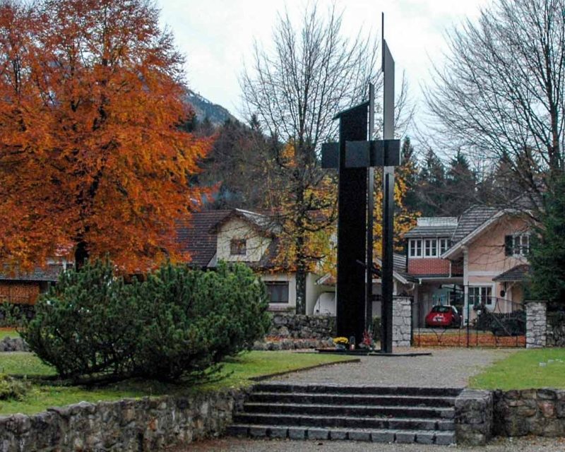 Эбензее. Братские могилы на кладбище концлагеря лагеря «Эбензее».