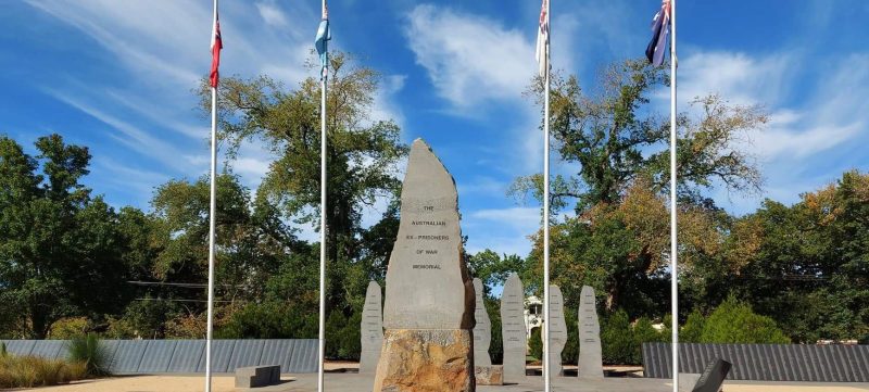 г. Ленк-Уэндури. Мемориал бывших военнопленных.