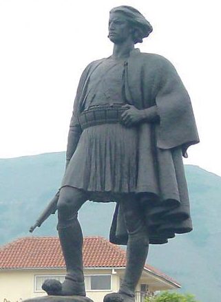 г. Корча. Памятник неизвестному партизану. 