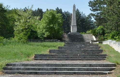 с. Литаково. Мемориальный комплекс «Братская могила антифашистов».