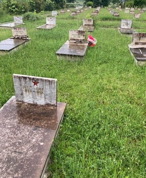 г. Эрсека. Военное партизанское кладбище.