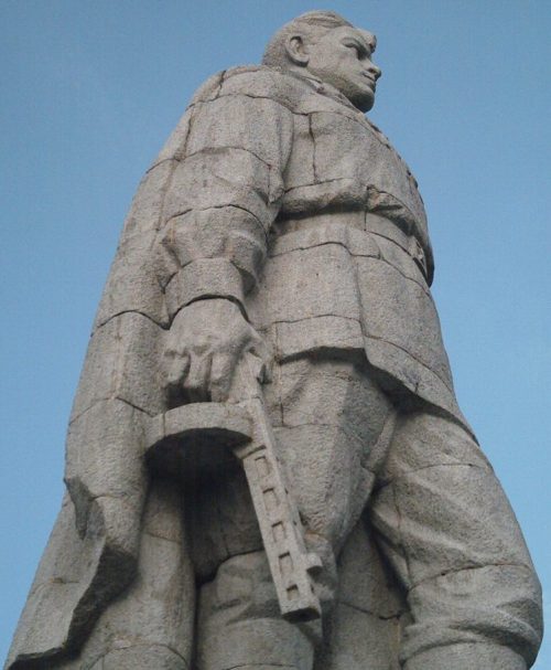 г. Пловдив. Памятник советской армии «Алёша».
