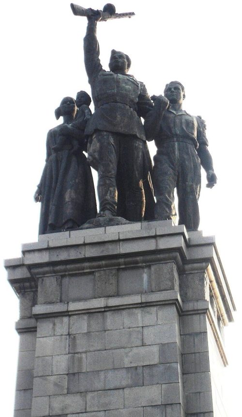г. София. Памятник Советской армии (частично демонтированный).
