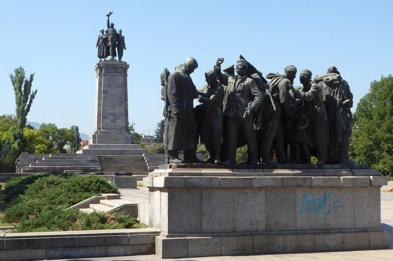 г. София. Памятник Советской армии (частично демонтированный).
