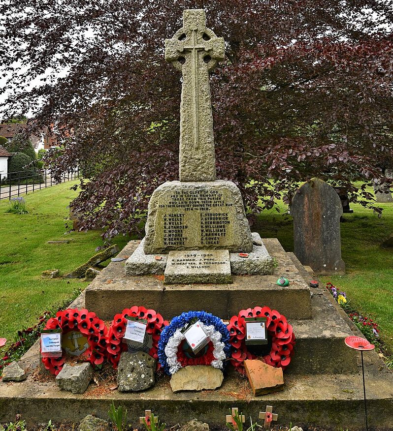 с. Алфолда. Военный мемориал. 