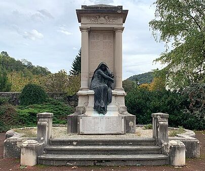 г. Жужюрье. Военный мемориал.