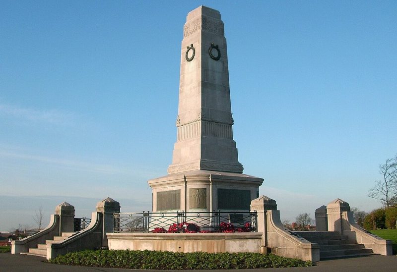 г. Барроу-ин-Фернесс. Кенотаф в парке Барроу. 