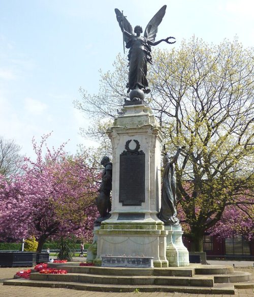 г. Бертон-апон-Трент. Военный мемориал.