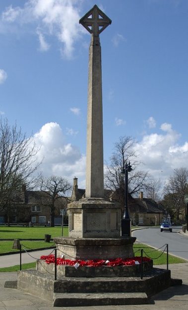 с. Бродвей. Военный мемориал.