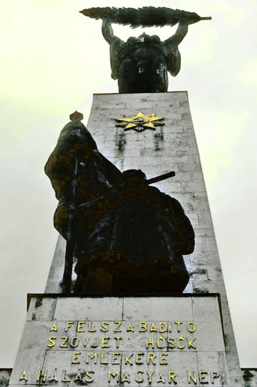 г. Будапешт. Мемориал Победы СССР над Германией, переделанный и переименованный в статую Свободы.