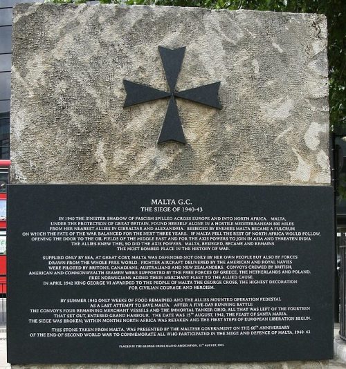 г. Лондон. Мальтийский мемориал, воздвигнутый в память об осаде Мальты.