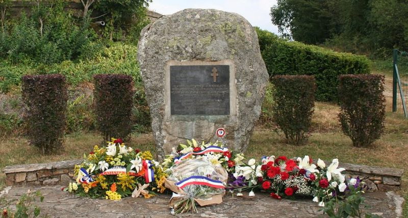 п. Кастане-ле-О. Памятник Сопротивлению.