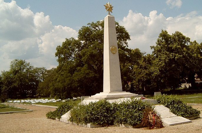 г. Будапешт. Памятник советским воинам, павшим во Второй мировой войне, на кладбище Керепеши.
