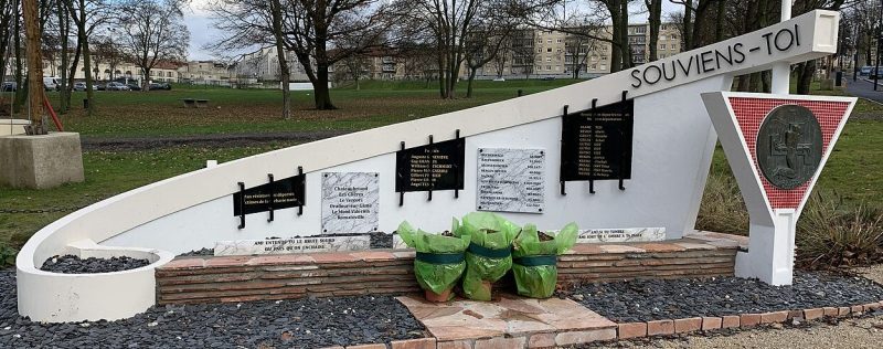 п. Клиши-су-Буа. Памятник сопротивлявшимся депортации.