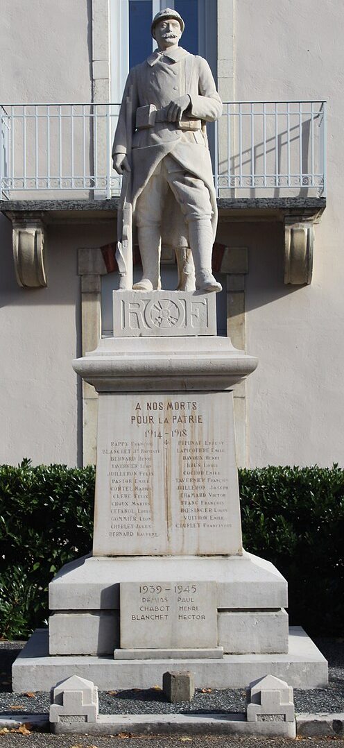 г. Откура. Военный мемориал.