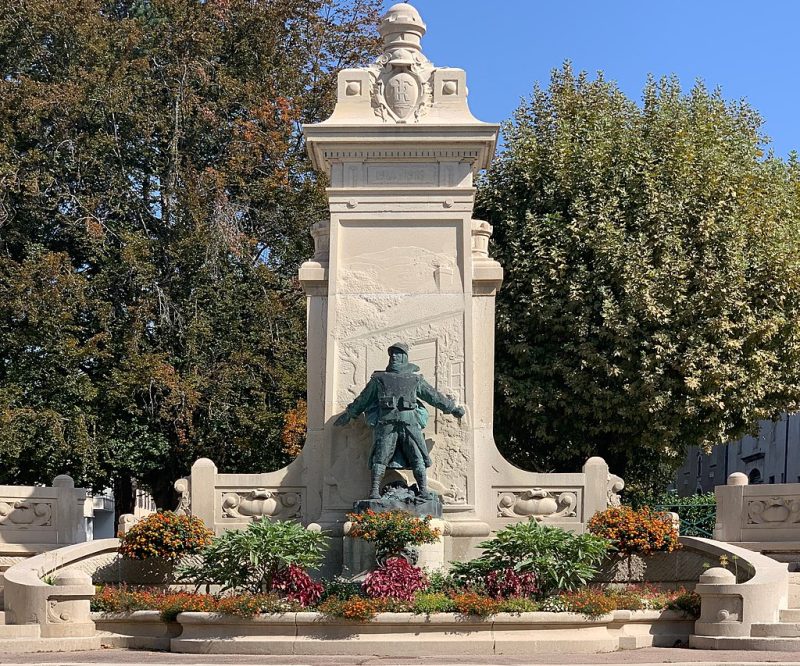 г. Белле. Военный мемориал. 