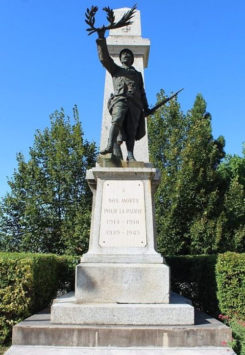 г. Кормаранш-ан-Бюже. Военный мемориал. 