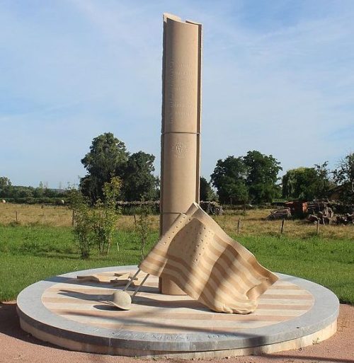 г. Кроте. Памятник освобождению. 