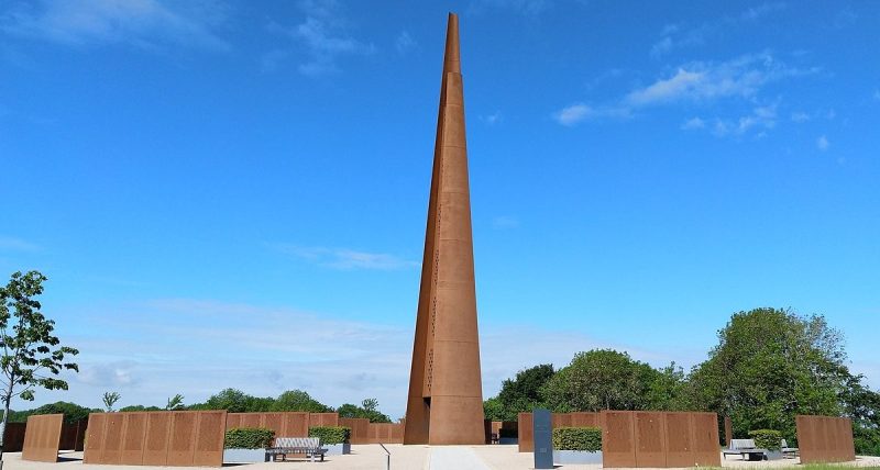 г. Линкольн. Мемориал бомбардировочного командования Линкольншира.