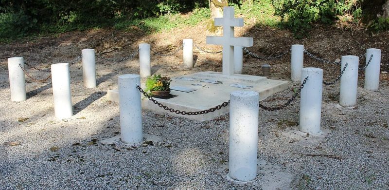 п. Боссерон. Памятник Сопротивлению.