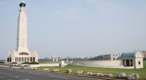 г. Портсмут. Военно-морской мемориал.