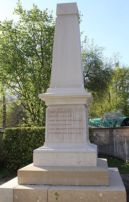 г. Пассина. Военный мемориал.