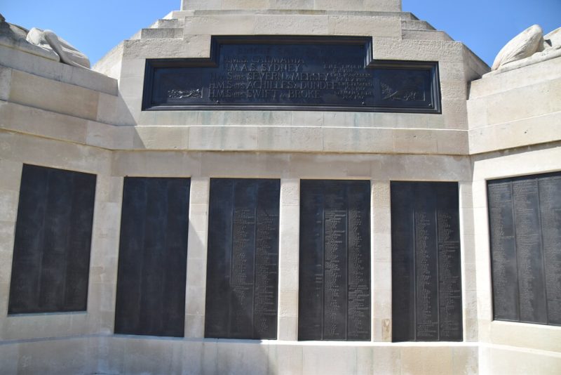 г. Портсмут. Военно-морской мемориал.