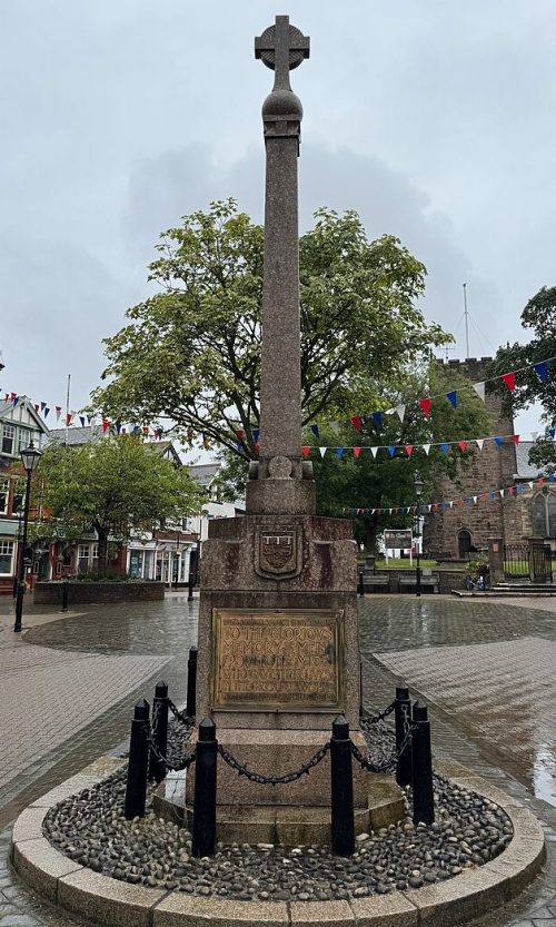 г. Поултон-ле-Файлд. Военный мемориал.