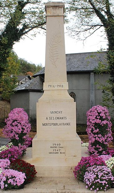 г. Ванчи. Военный мемориал. 