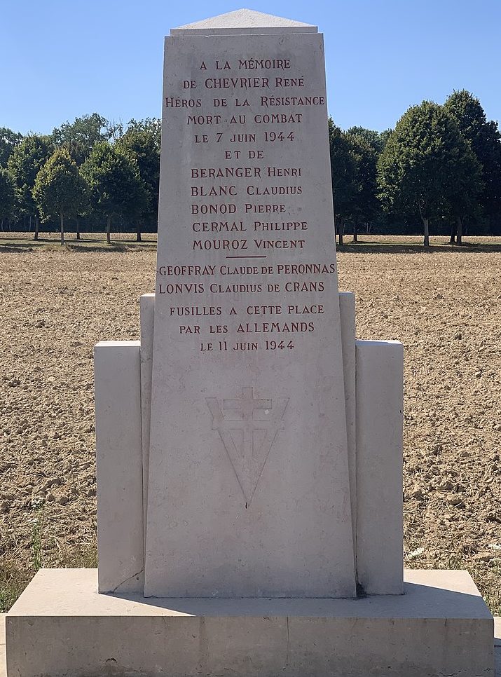 п. Ле Ложи. Памятник Сопротивлению.