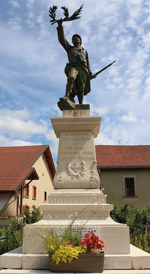 г. Ле Пти-Абергеман. Военный мемориал. 