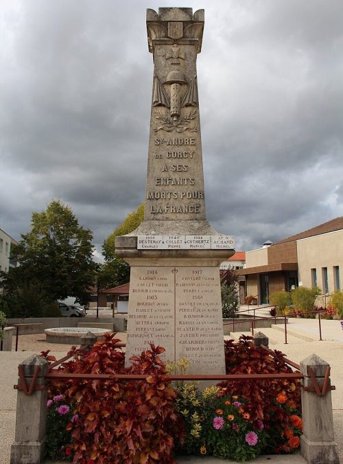 г. Сен-Андре-де-Корси. Военный мемориал.