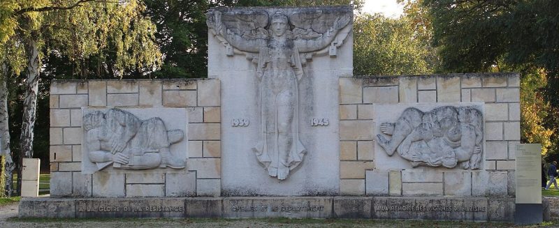 п. Шелль. Памятник погибшим бойцам Сопротивления и жертвам нацистского варварства.