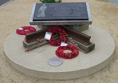 г. Лондон. Мемориал Бирманской железной дороги, посвященный тысячам британских гражданских и военных военнопленных на Дальнем Востоке, которые умерли от болезней, голода или жестокого обращения при строительстве Бирманской железной дороги во время Второй мировой войны.