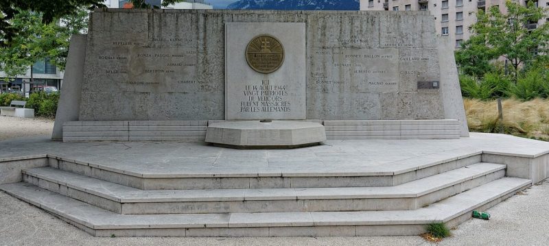 п. Гренобль. Мемориал погибшим бойцам Сопротивления.